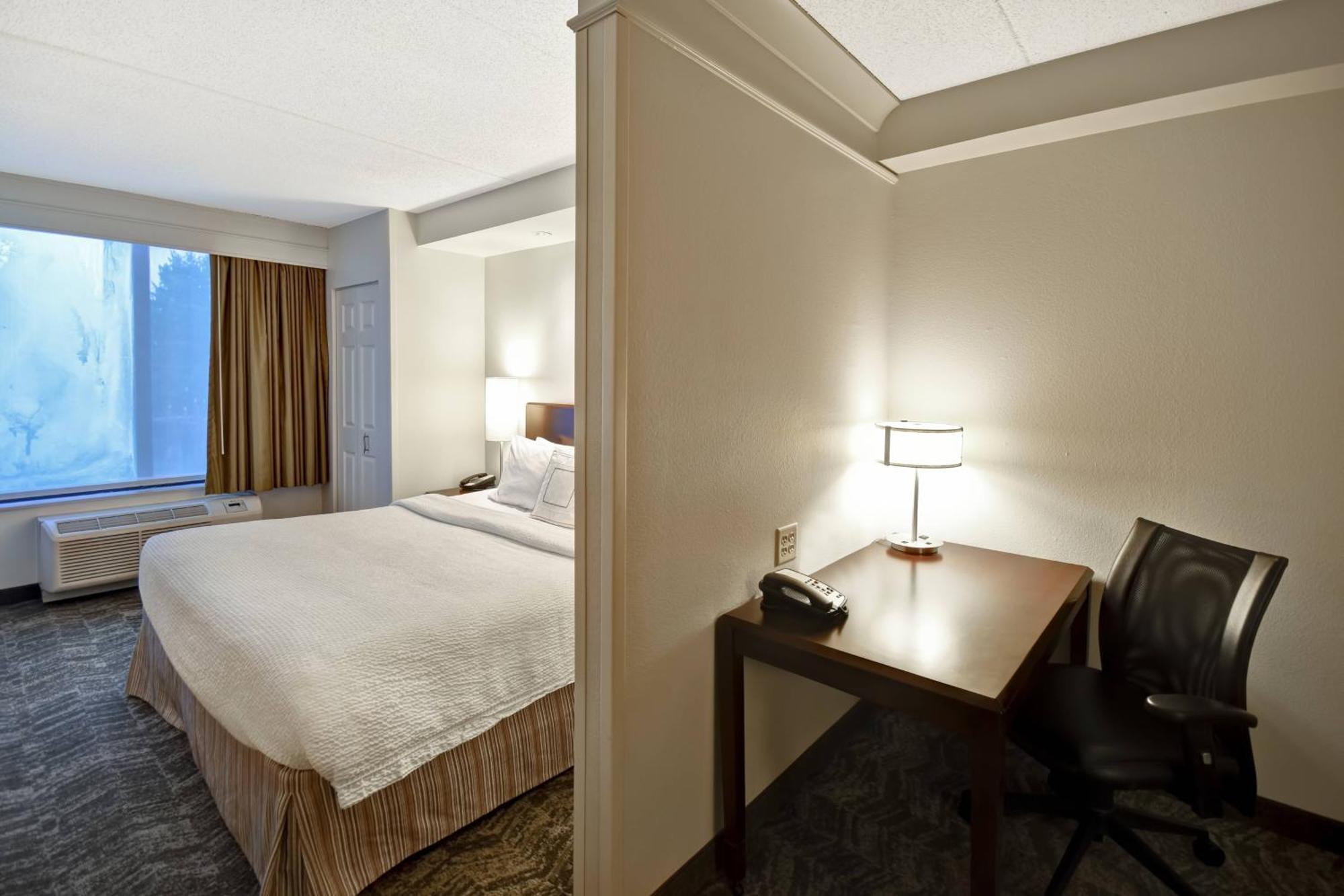 Springhill Suites Louisville Airport Екстериор снимка