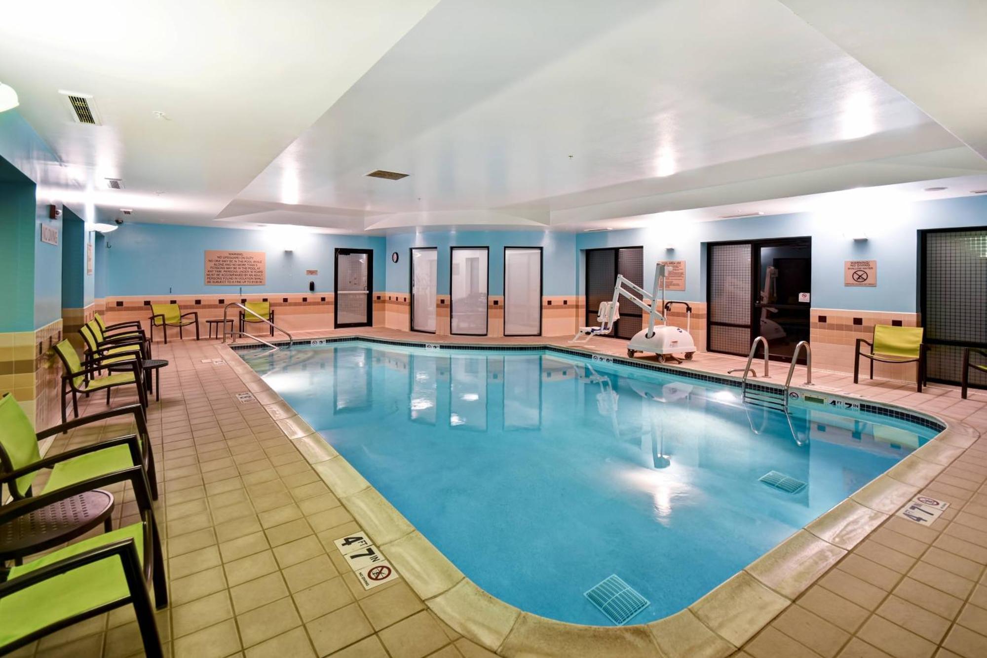 Springhill Suites Louisville Airport Екстериор снимка