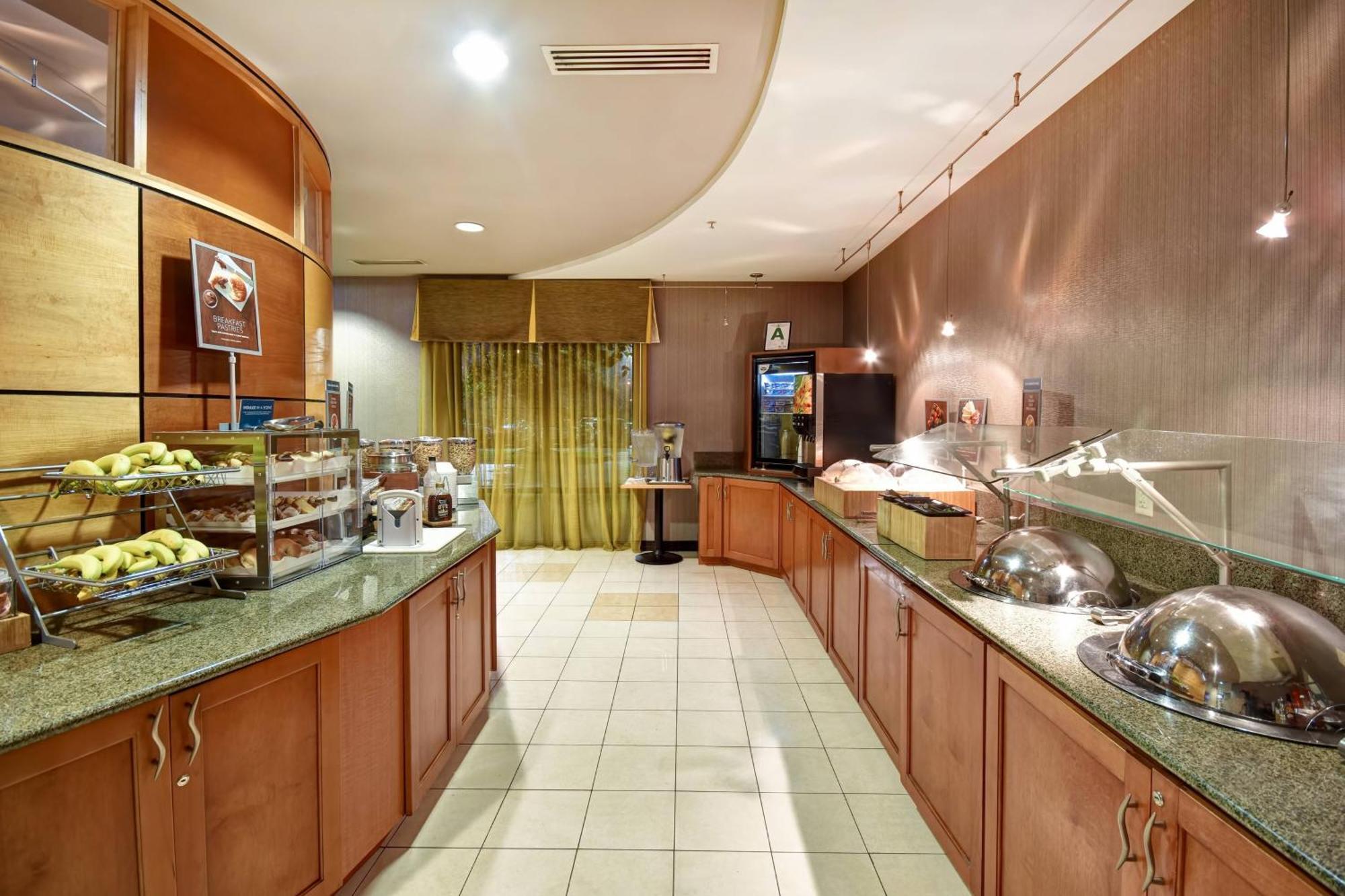 Springhill Suites Louisville Airport Екстериор снимка