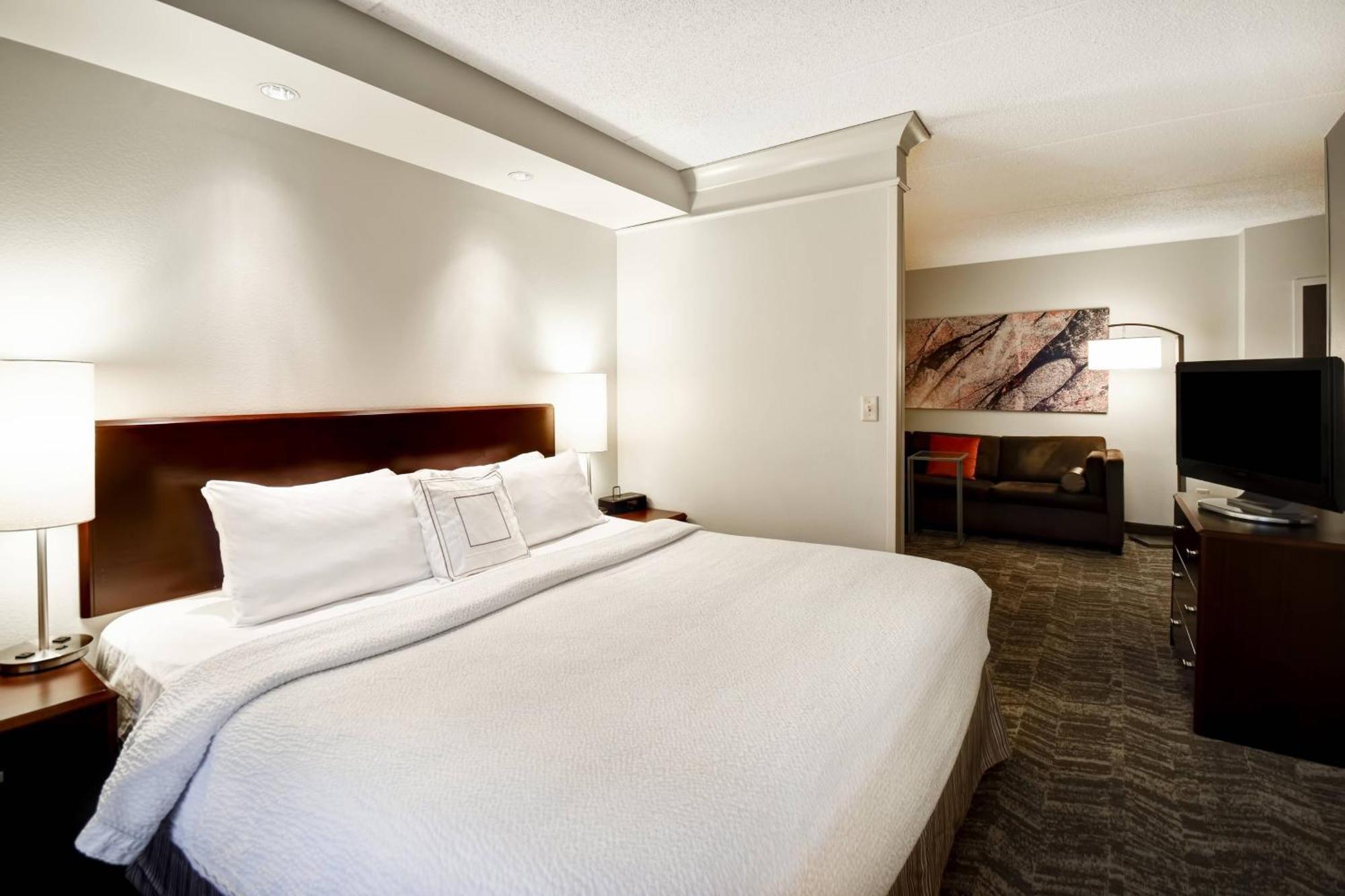 Springhill Suites Louisville Airport Екстериор снимка