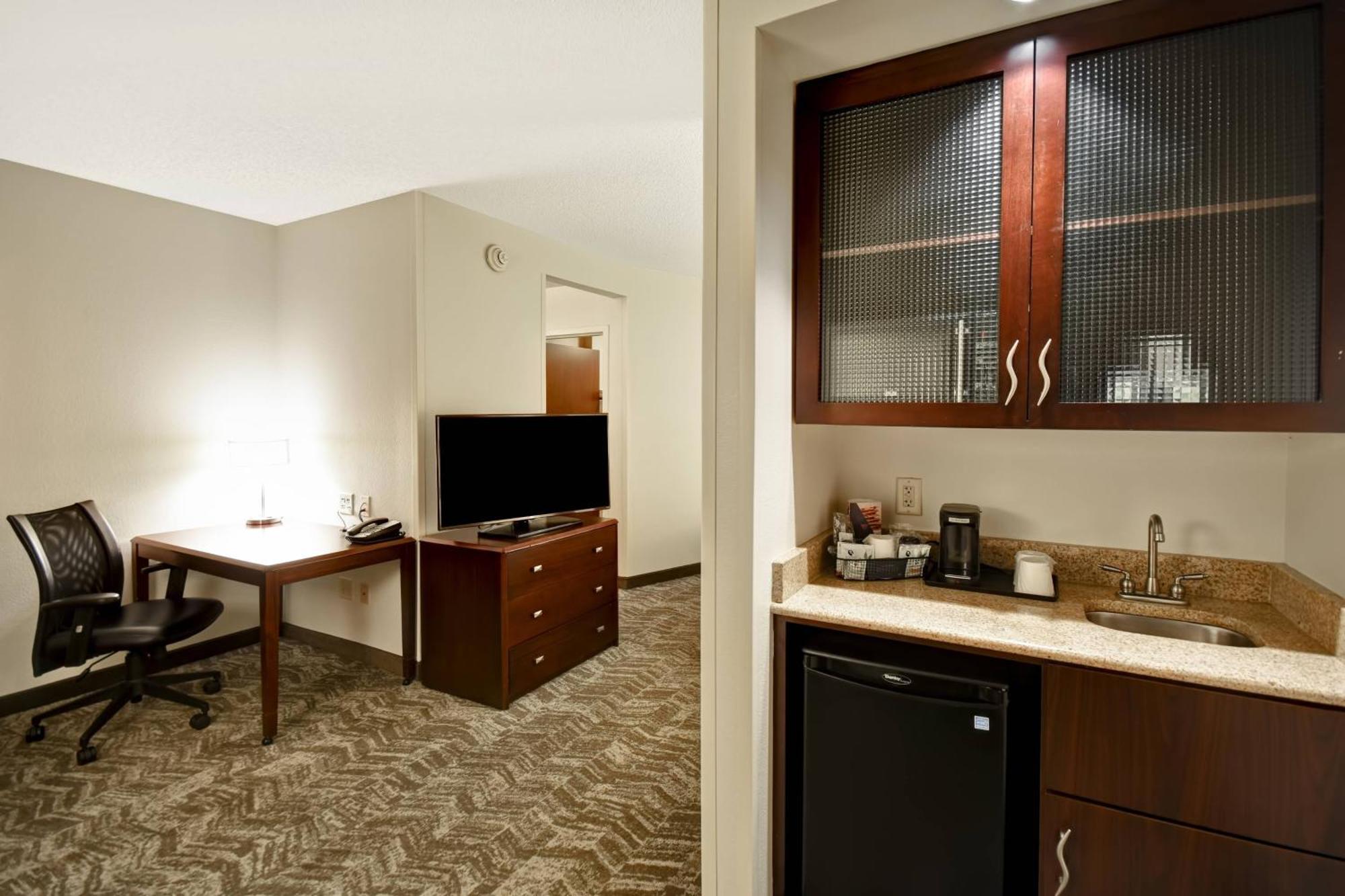 Springhill Suites Louisville Airport Екстериор снимка