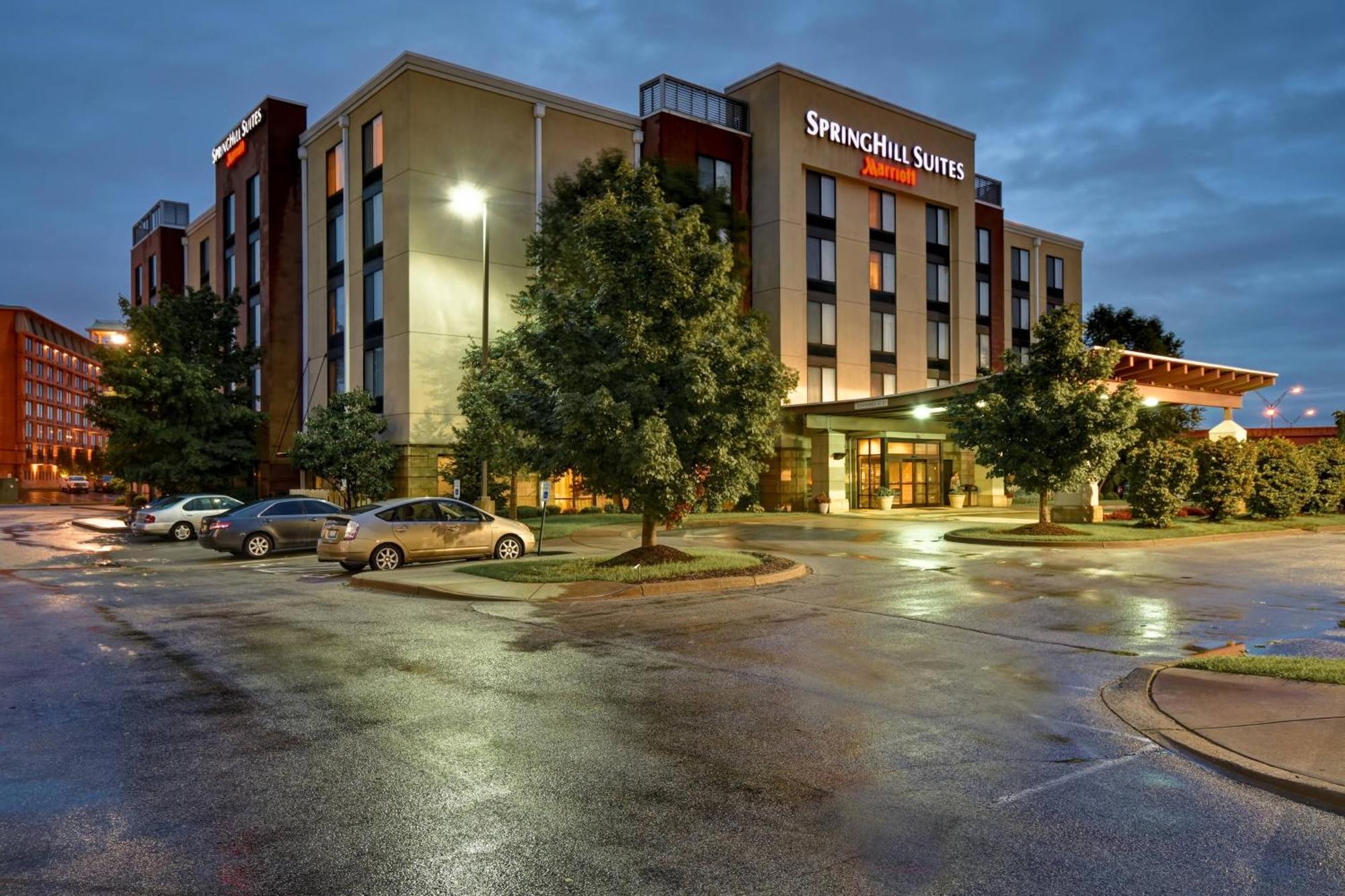 Springhill Suites Louisville Airport Екстериор снимка