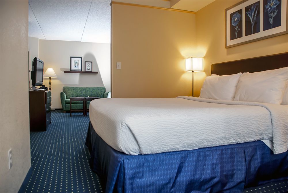 Springhill Suites Louisville Airport Екстериор снимка
