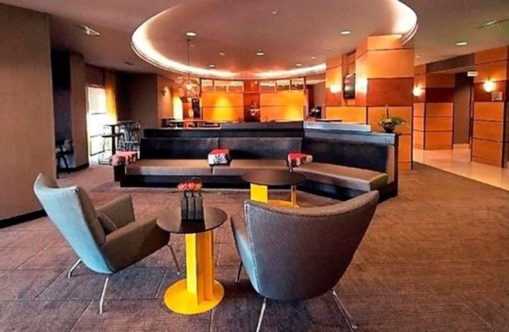 Springhill Suites Louisville Airport Екстериор снимка