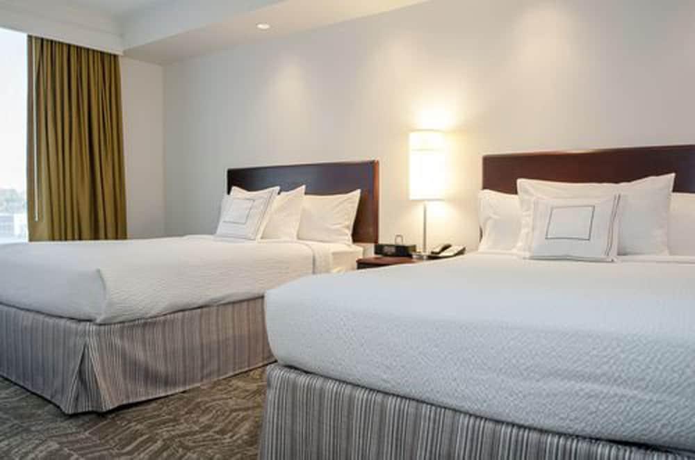 Springhill Suites Louisville Airport Екстериор снимка